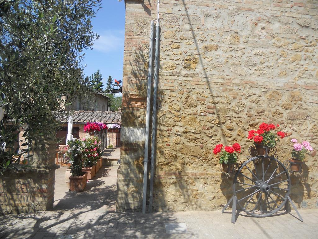 Casa Vacanze L'Oliveta Siena Buitenkant foto