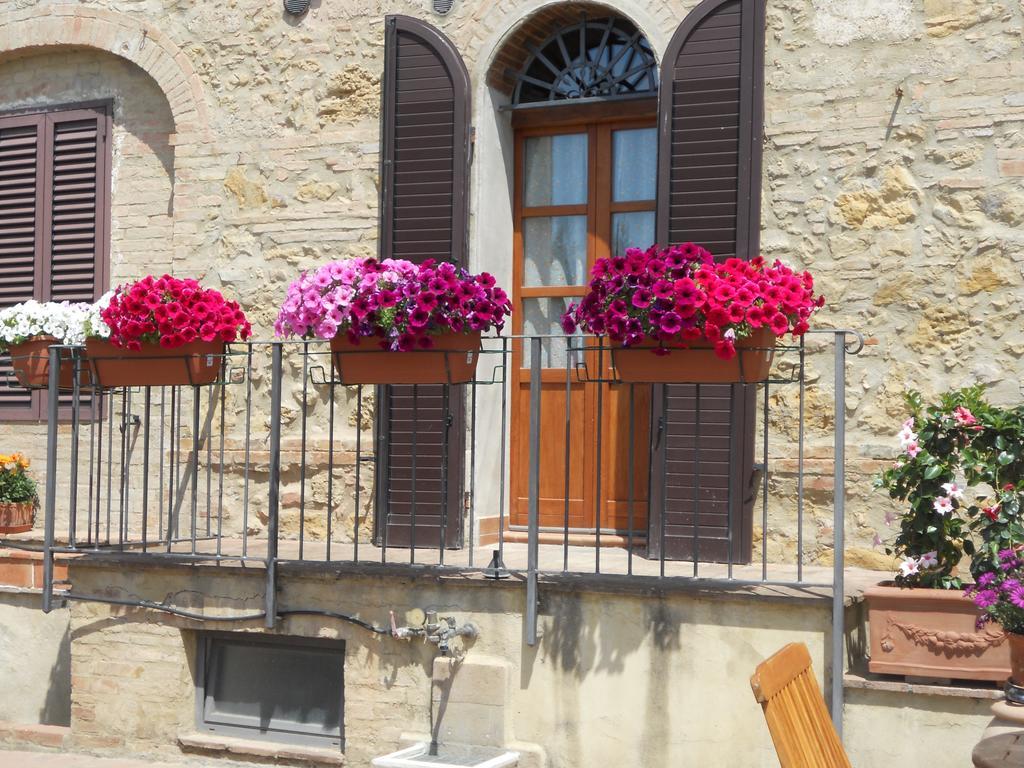 Casa Vacanze L'Oliveta Siena Buitenkant foto