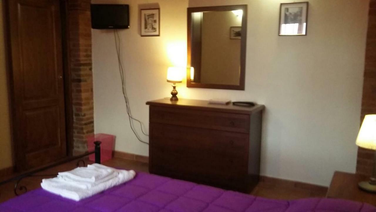 Casa Vacanze L'Oliveta Siena Buitenkant foto
