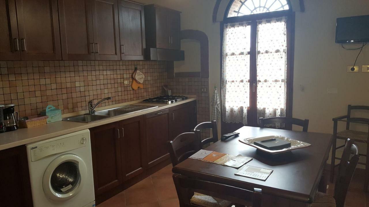 Casa Vacanze L'Oliveta Siena Buitenkant foto