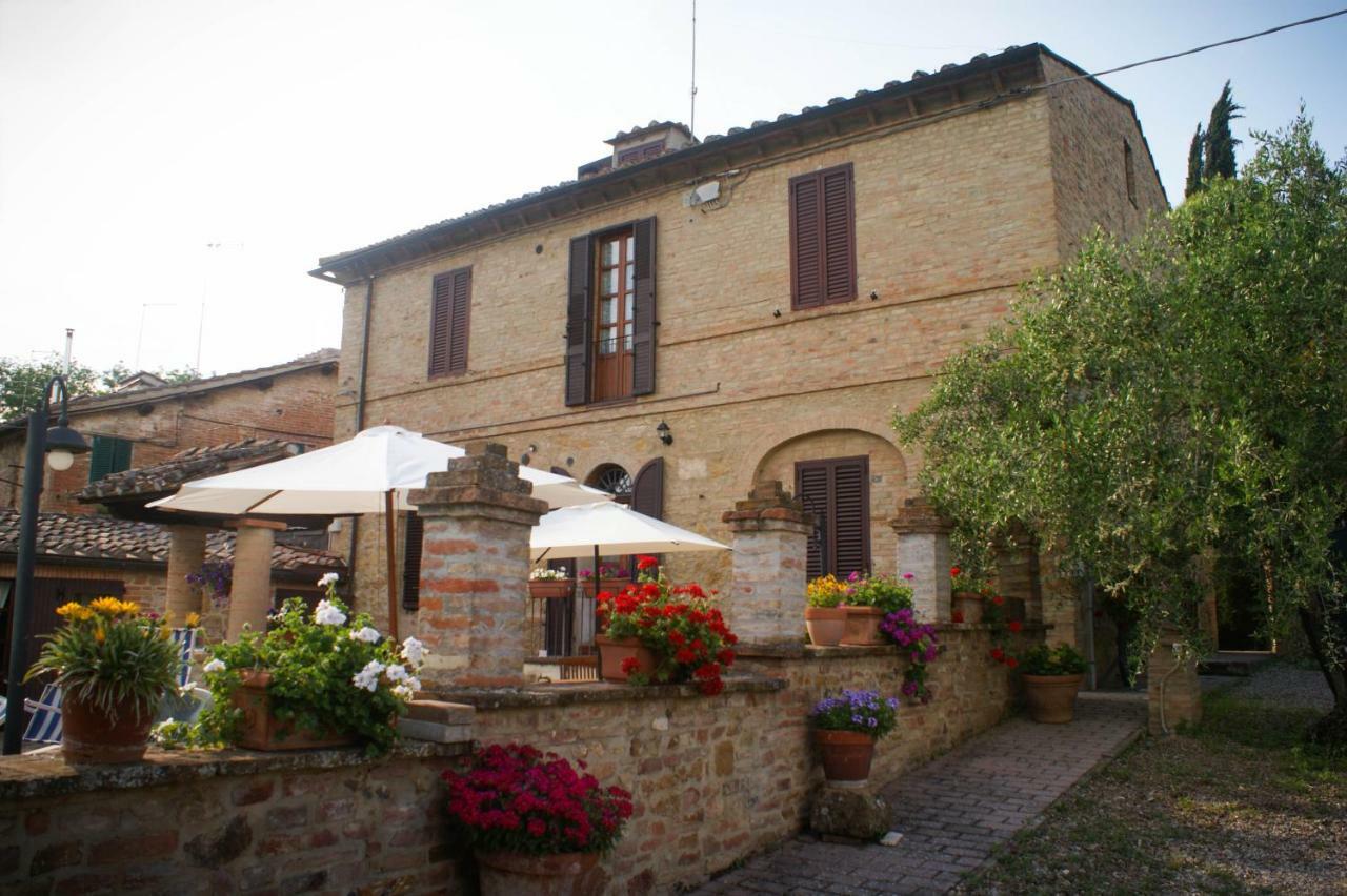Casa Vacanze L'Oliveta Siena Buitenkant foto